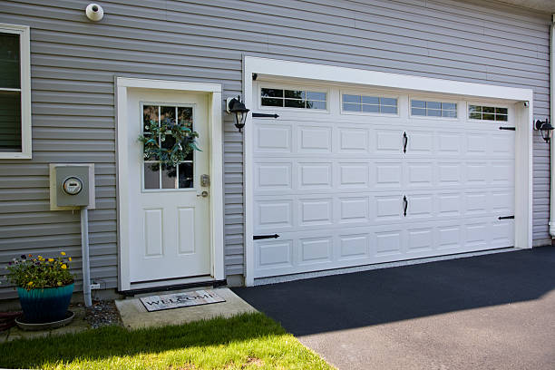 24/7 Emergency Garage Door Panel Replacement experts in Hopkins County County, TX